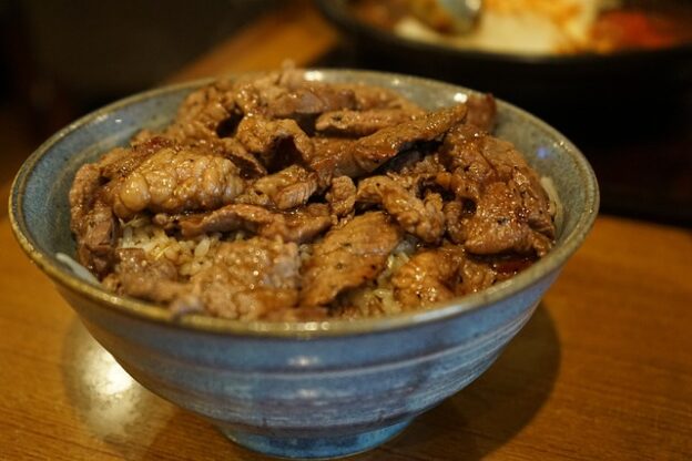 主食 白米 肉 おかずという組み合わせの問題点